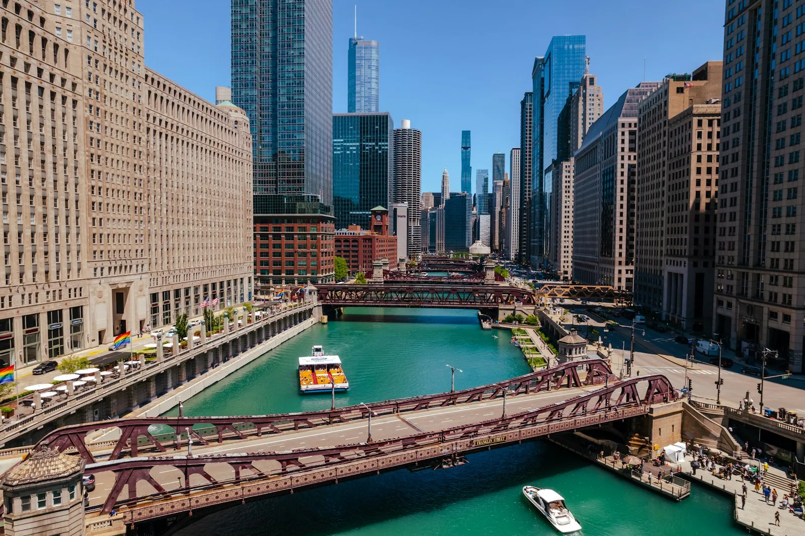 Chicago River and downtown skyline