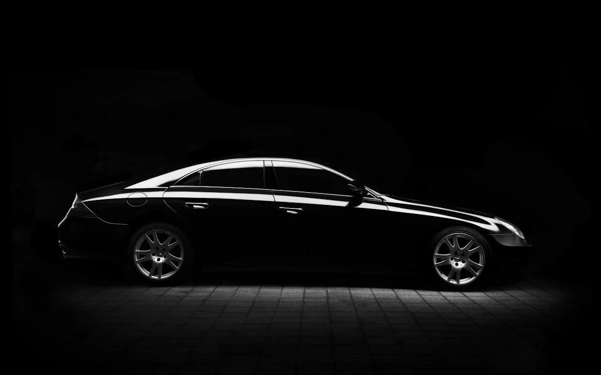 Black Mercedes S-Class sedan for Chicago airport transfer